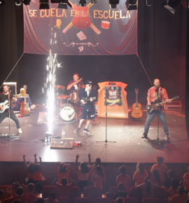 el rock se cuela en la escuela - el teatro infantil aporta muchos beneficios